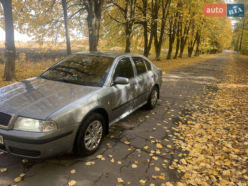 Лифтбек Skoda Octavia 2005 в 