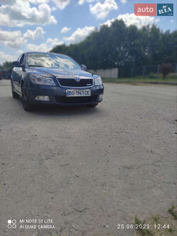 Лифтбек Skoda Octavia 2011 в Бучаче