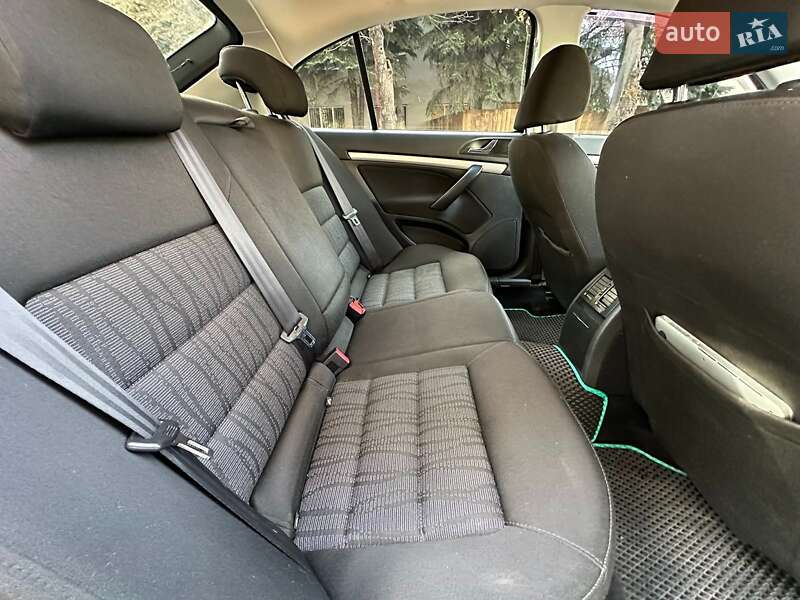 Лифтбек Skoda Octavia 2011 в Константиновке