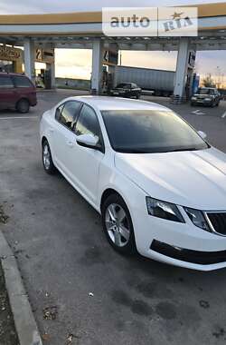 Лифтбек Skoda Octavia 2017 в Городке