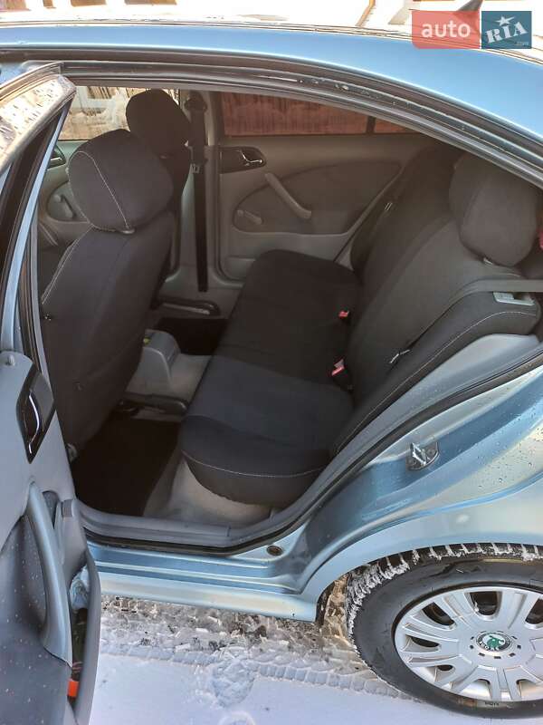 Ліфтбек Skoda Octavia 2003 в Яворові