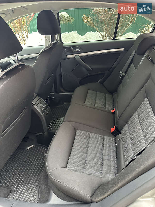 Лифтбек Skoda Octavia 2012 в Хмельницком