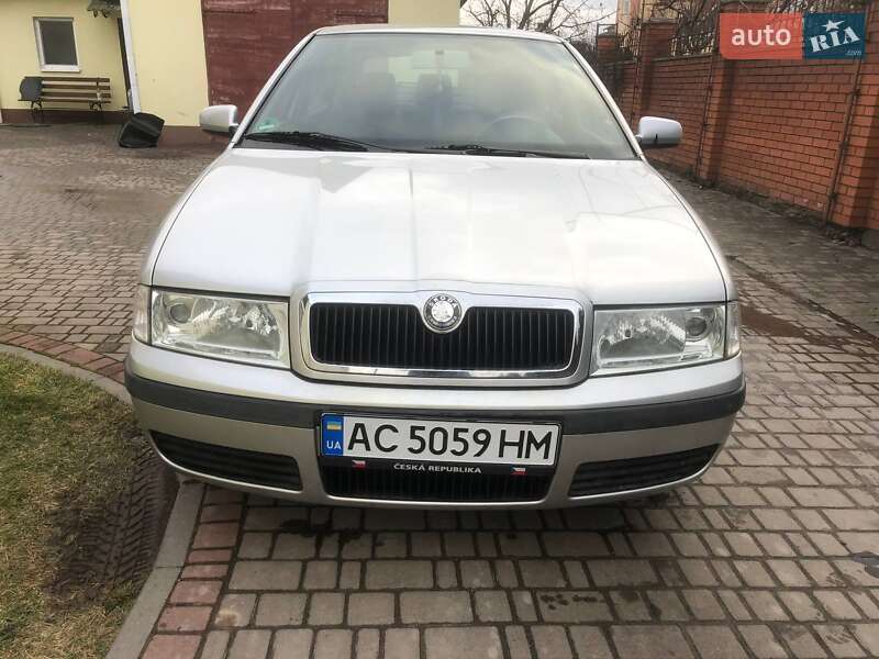 Лифтбек Skoda Octavia 2003 в Луцке