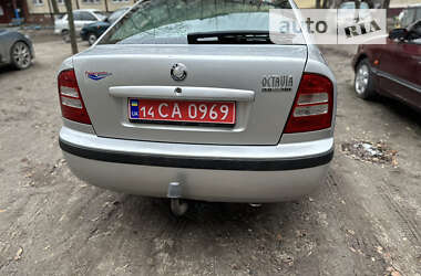 Лифтбек Skoda Octavia 2003 в Днепре