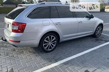 Универсал Skoda Octavia 2015 в Ужгороде