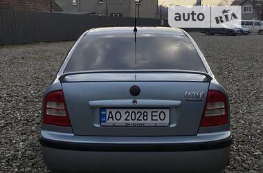 Лифтбек Skoda Octavia 2002 в Рахове