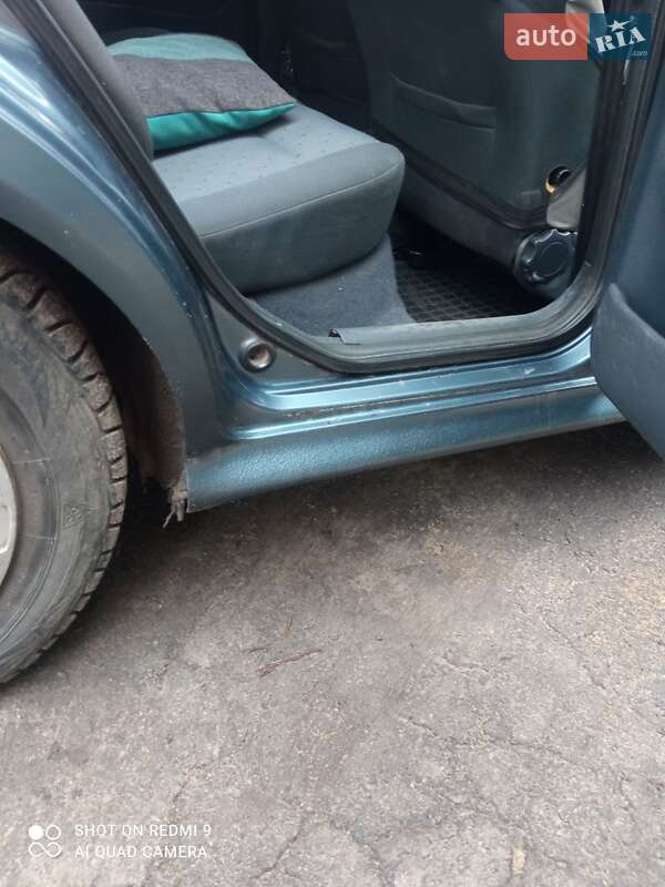 Универсал Skoda Octavia 2004 в Карловке