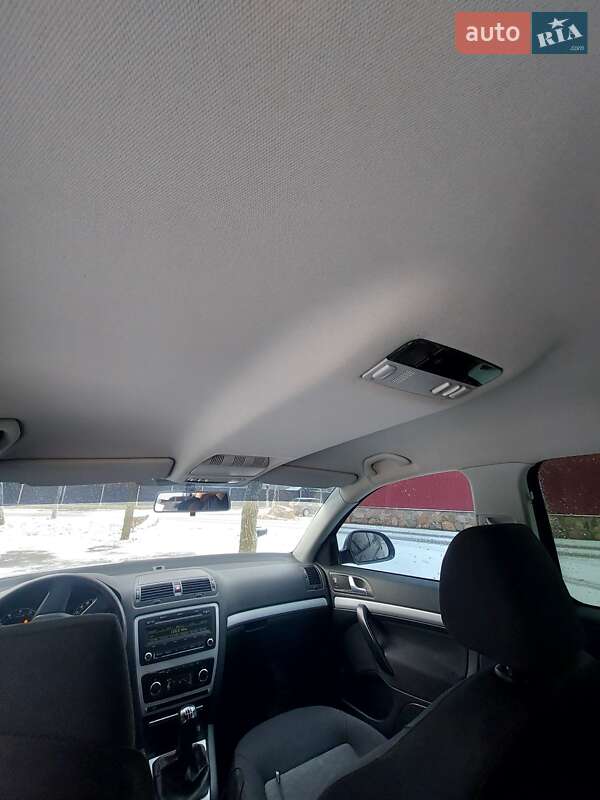 Универсал Skoda Octavia 2010 в Сарнах