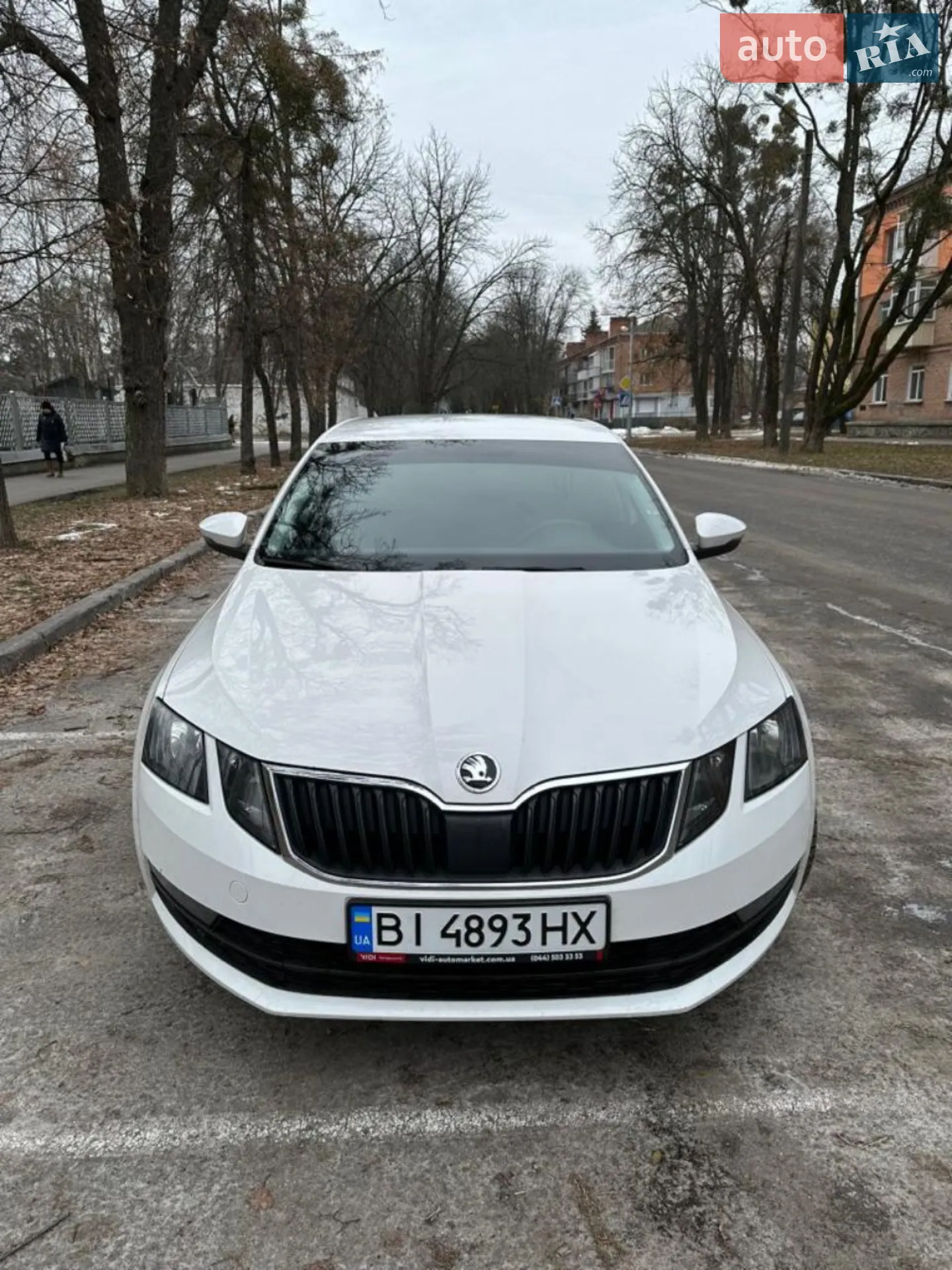Skoda Octavia 2019 VIN TMBJN2NE0KB007270 фото оголошення 2 з 12