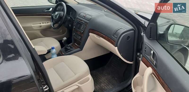 Универсал Skoda Octavia 2012 в Овруче