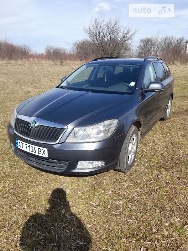 Универсал Skoda Octavia 2010 в Снятине