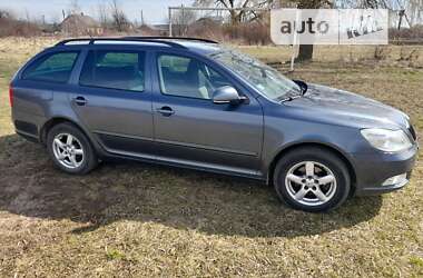 Универсал Skoda Octavia 2010 в Снятине