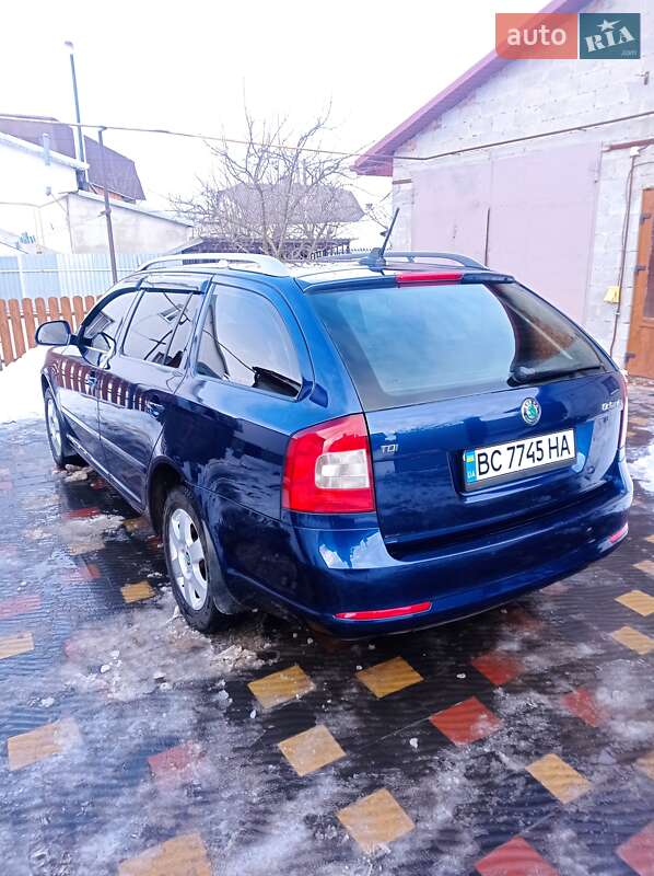Універсал Skoda Octavia 2012 в Буську