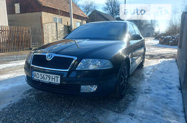 Лифтбек Skoda Octavia 2006 в Тячеве