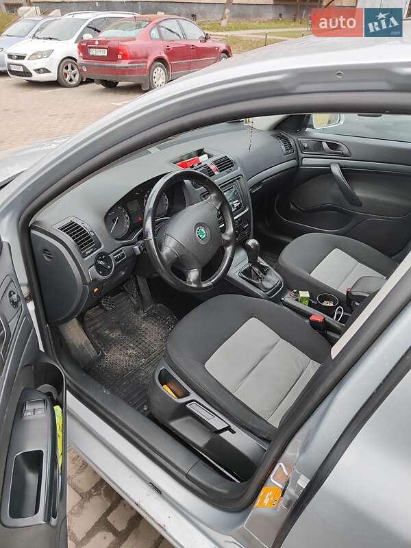 Лифтбек Skoda Octavia 2008 в Львове