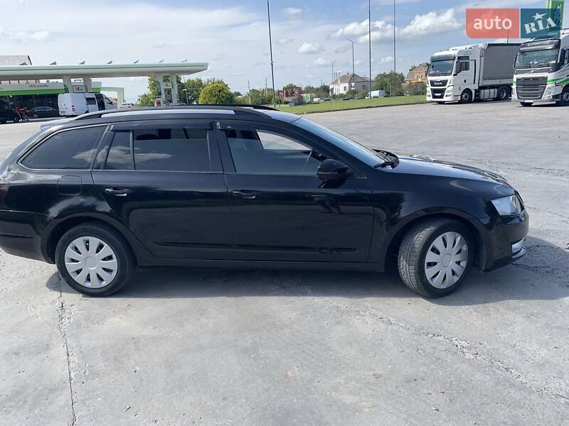 Универсал Skoda Octavia 2016 в Мостиске
