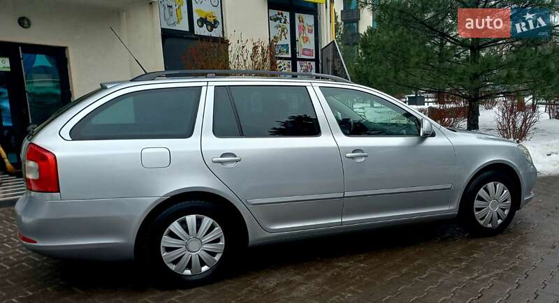 Универсал Skoda Octavia 2009 в Киеве фото 4 Универсал Skoda Octavia 2009 в Киеве
