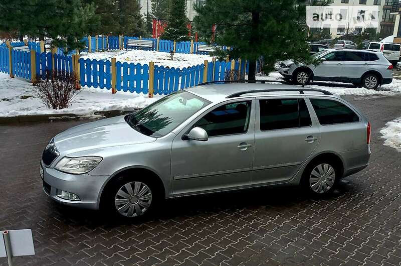 Універсал Skoda Octavia 2009 в Києві