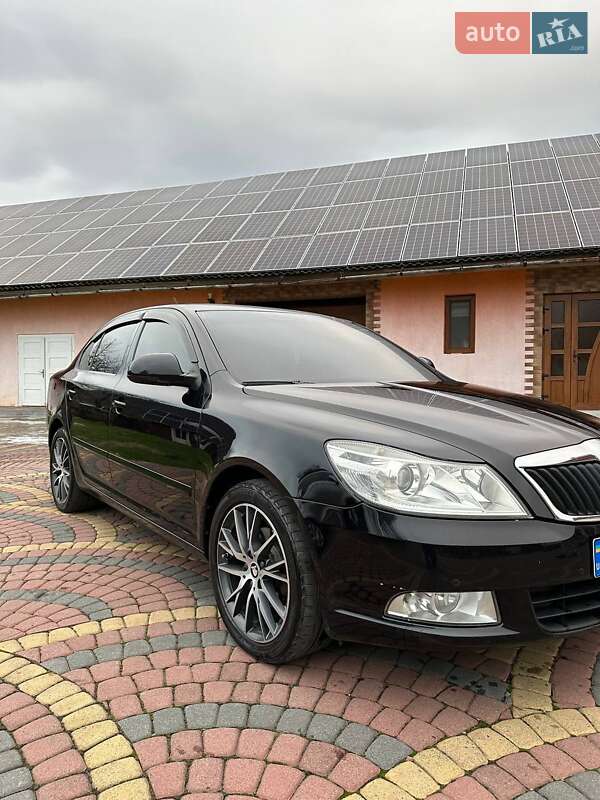Лифтбек Skoda Octavia 2012 в Тячеве