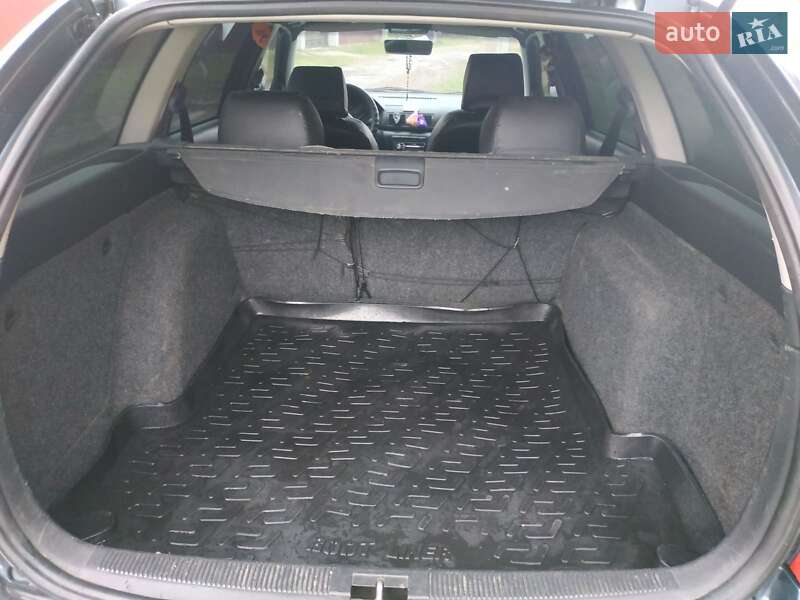 Універсал Skoda Octavia 2004 в Надвірній