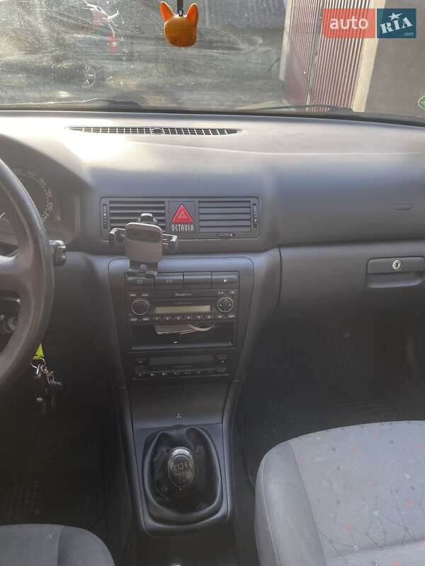 Универсал Skoda Octavia 2003 в Сваляве