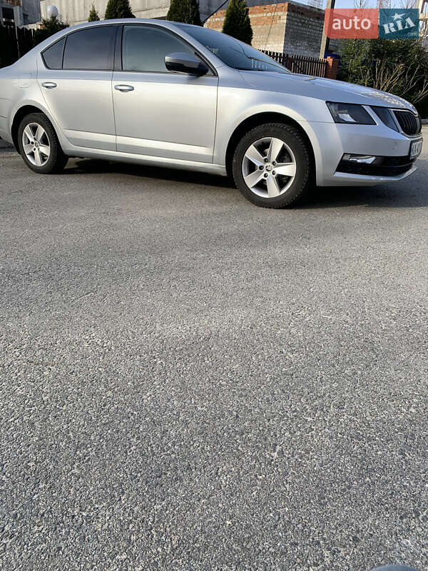 Лифтбек Skoda Octavia 2017 в Киеве