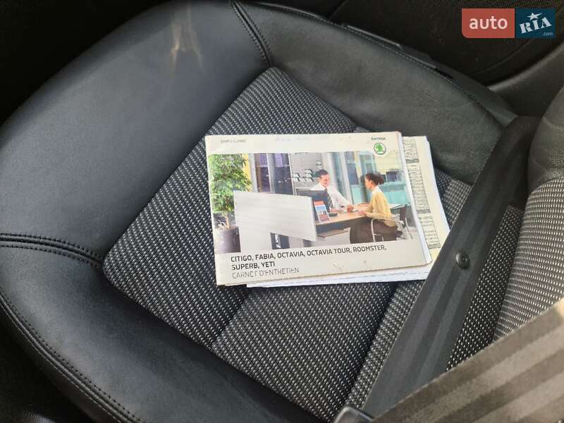 Універсал Skoda Octavia 2012 в Острозі