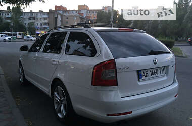 Універсал Skoda Octavia 2009 в Дніпрі