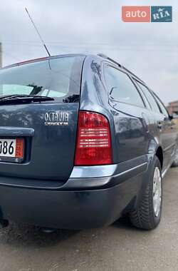 Универсал Skoda Octavia 2003 в Виннице