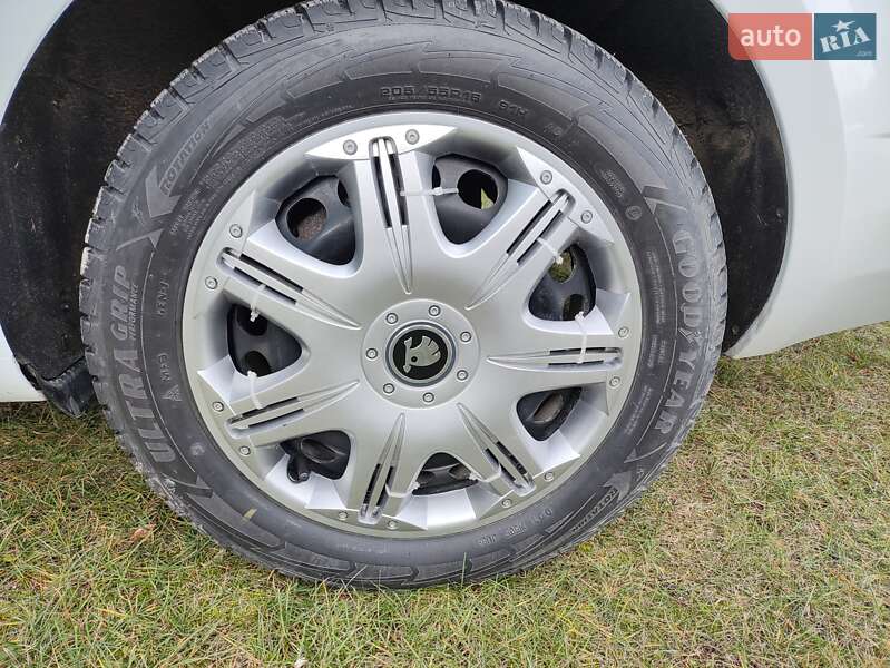 Универсал Skoda Octavia 2016 в Каменец-Подольском