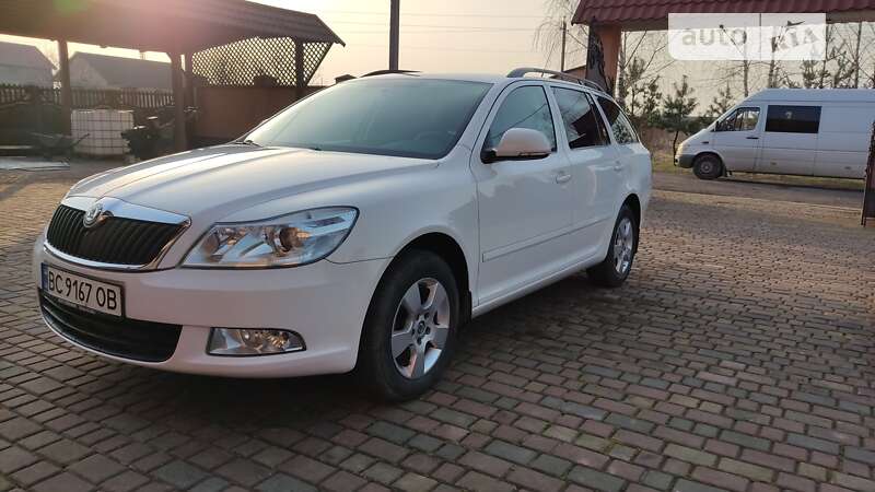 Универсал Skoda Octavia 2010 в 