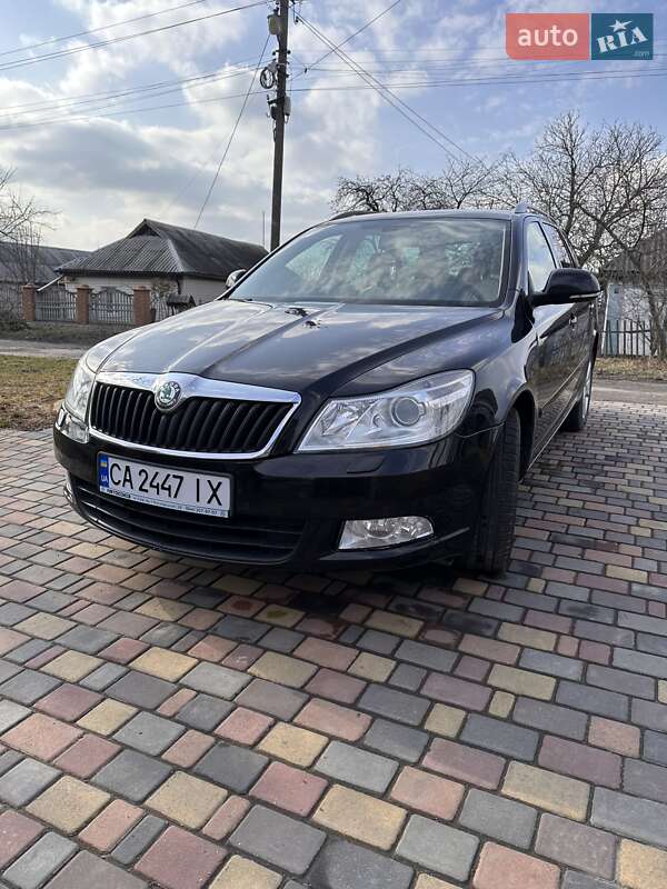Универсал Skoda Octavia 2012 в Христиновке