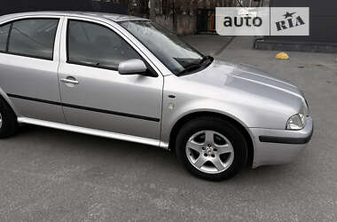 Ліфтбек Skoda Octavia 2003 в Харкові