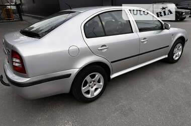 Лифтбек Skoda Octavia 2003 в Днепре