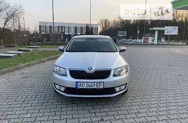 Лифтбек Skoda Octavia 2015 в Иршаве