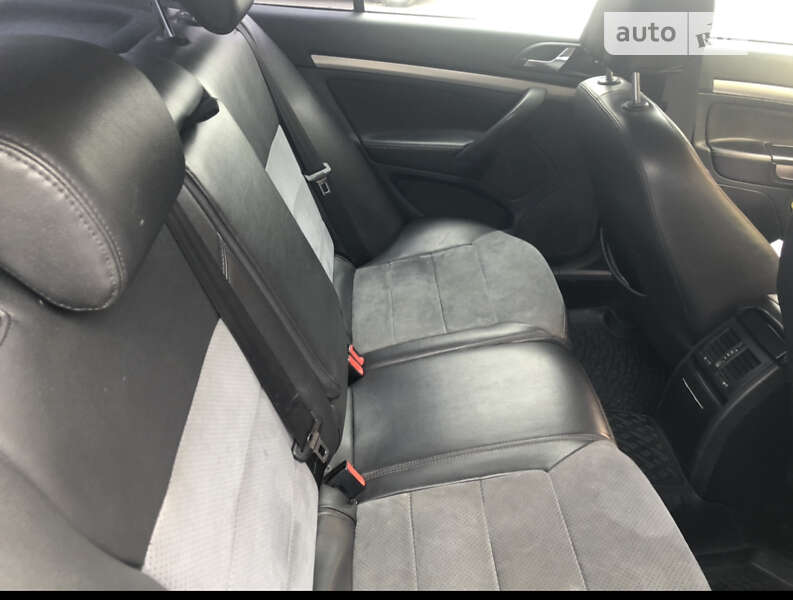 Лифтбек Skoda Octavia 2012 в Харькове