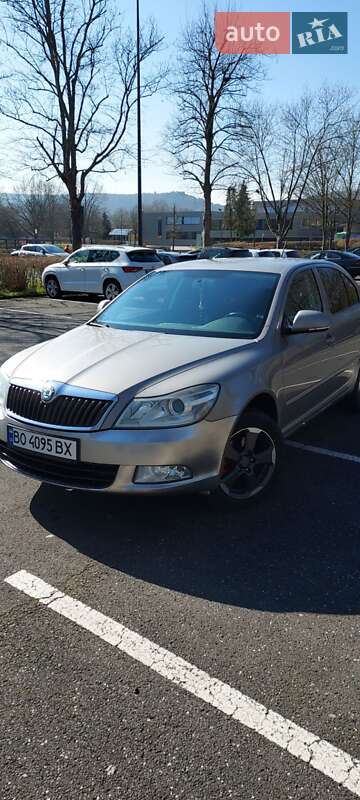 Седан Skoda Octavia 2011 в 