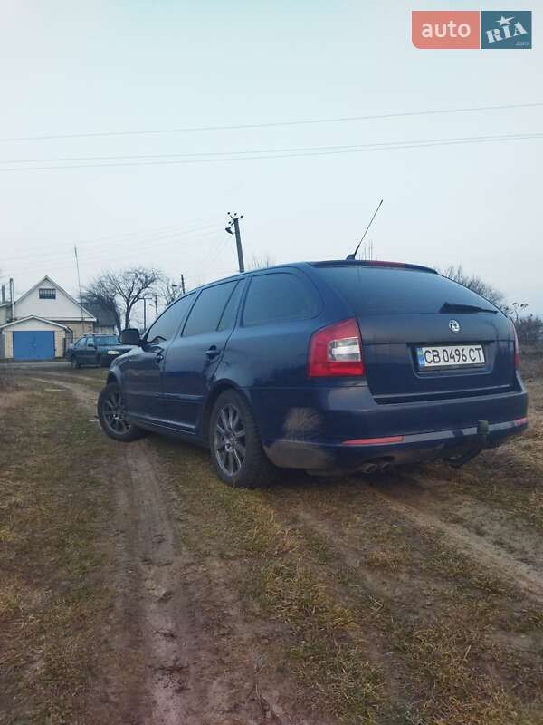 Универсал Skoda Octavia 2011 в Коропе