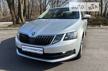 Лифтбек Skoda Octavia 2017 в Черкассах