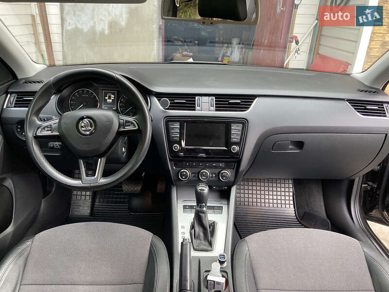 Универсал Skoda Octavia 2015 в Светловодске