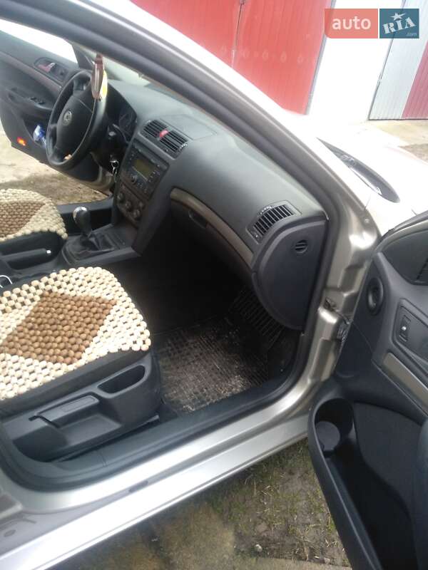 Универсал Skoda Octavia 2006 в Дубно