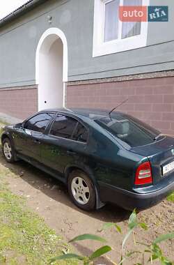 Лифтбек Skoda Octavia 2002 в 