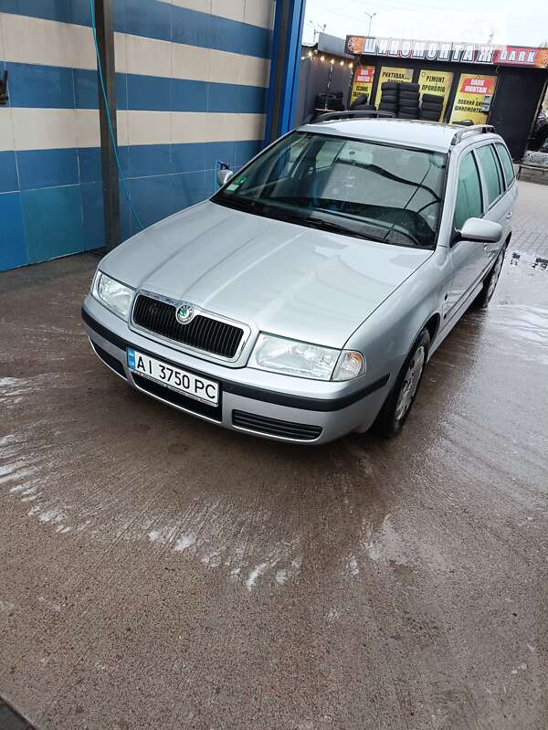 Универсал Skoda Octavia 2008 в Софиевской Борщаговке