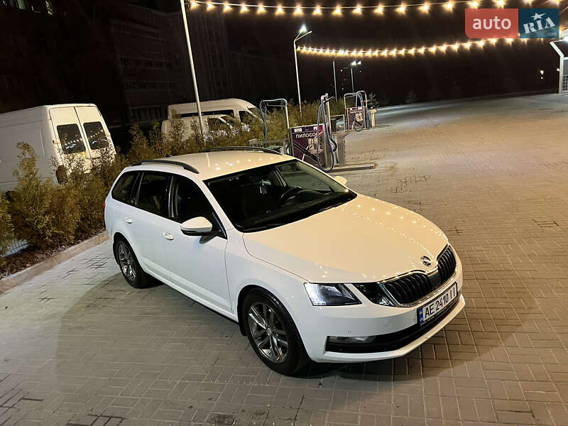 Універсал Skoda Octavia 2018 в Дніпрі