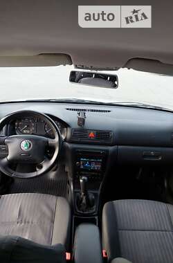 Ліфтбек Skoda Octavia 2003 в Дніпрі