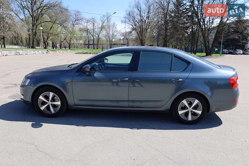 Ліфтбек Skoda Octavia 2015 в Запоріжжі