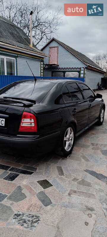 Лифтбек Skoda Octavia 2003 в Жашкове
