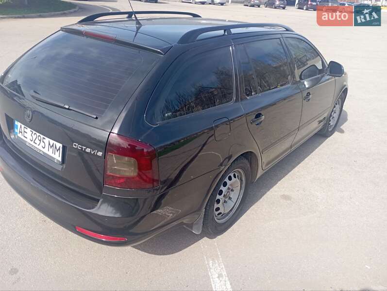 Універсал Skoda Octavia 2010 в Кривому Розі
