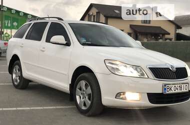 Универсал Skoda Octavia 2012 в Вараше