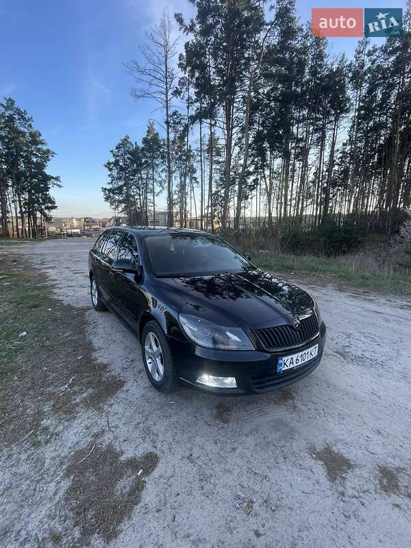 Универсал Skoda Octavia 2009 в Ирпене